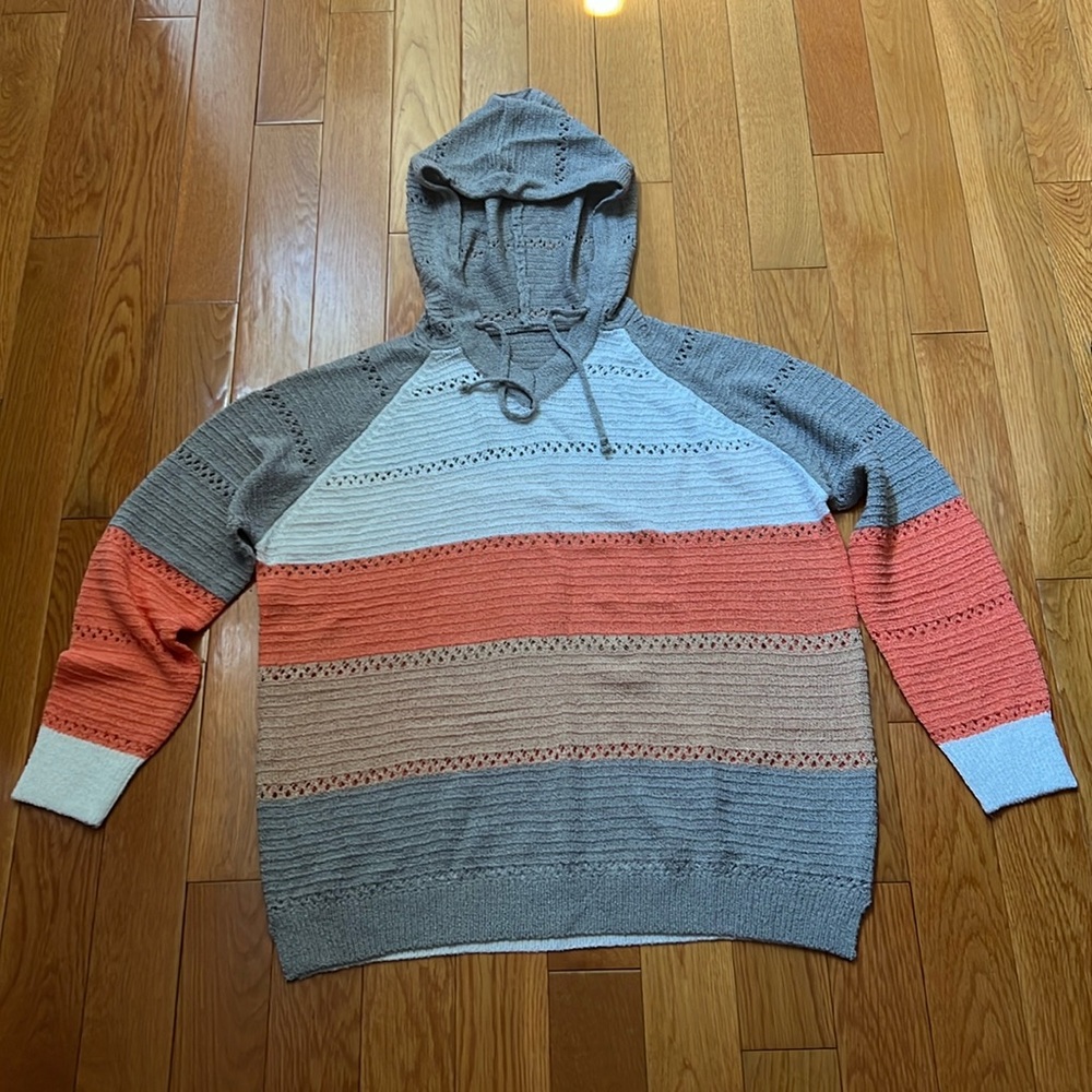 Hooded sweater